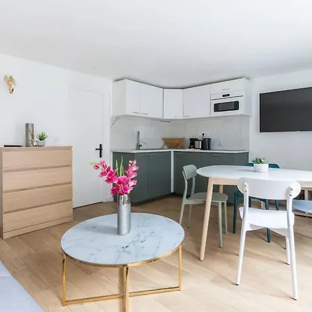 Grands Boulevards 42 : Cosy 1br-4p * Paříž